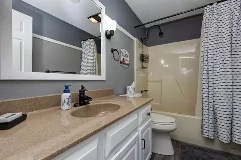 Bath - 45 Leaning Tree Cir #2, Branson, MO 65616 photo 1 of 2