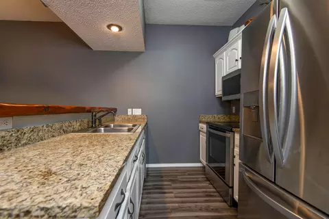 Kitchen - 45 Leaning Tree Cir #2, Branson, MO 65616 photo 2 of 3