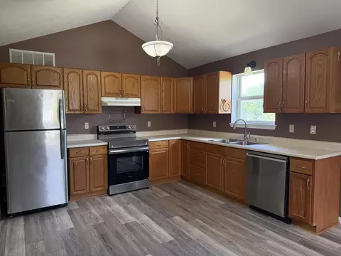 Kitchen - 275 E 3rd St, Marshfield, MO 65706 photo 1 of 4