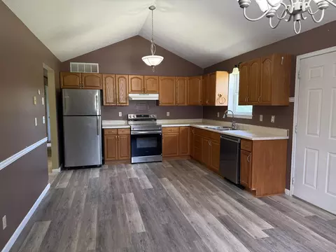 Kitchen - 275 E 3rd St, Marshfield, MO 65706 photo 3 of 4