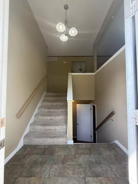 Entry Way - 275 E 3rd St, Marshfield, MO 65706 photo 1 of 1