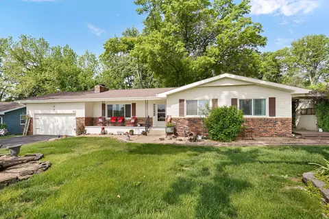 711 N 13th St, Ozark, MO 65721
