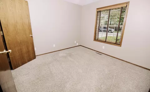 Bedroom - 3675 S Lexus Ave, Springfield, MO 65807 photo 6 of 10