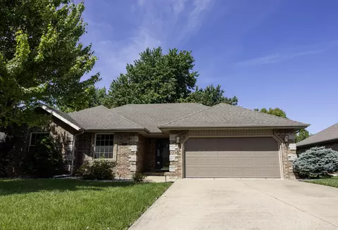 3675 S Lexus Ave, Springfield, MO 65807
