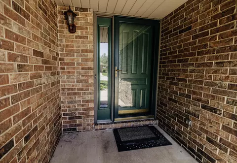 Entry Way - 3675 S Lexus Ave, Springfield, MO 65807 photo 1 of 3
