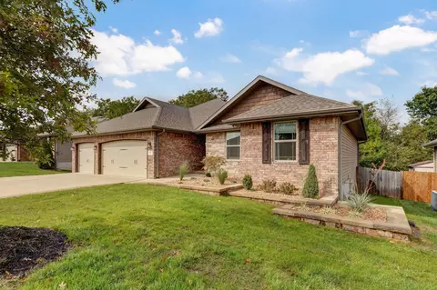 Exterior - 833 E Grouse Rd, Nixa, MO 65714 photo 3 of 10