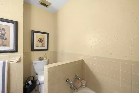 Bath - 3606 S Parkhill Ave, Springfield, MO 65807 photo 3 of 3