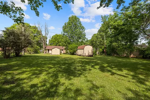 Exterior - 3606 S Parkhill Ave, Springfield, MO 65807 photo 8 of 9
