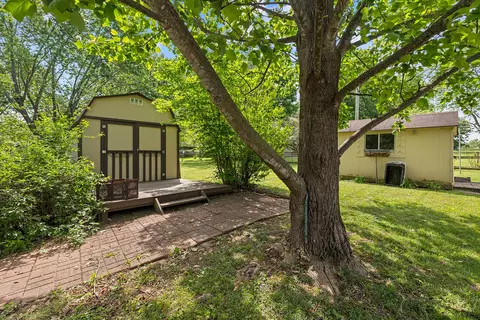 Exterior - 3606 S Parkhill Ave, Springfield, MO 65807 photo 5 of 9