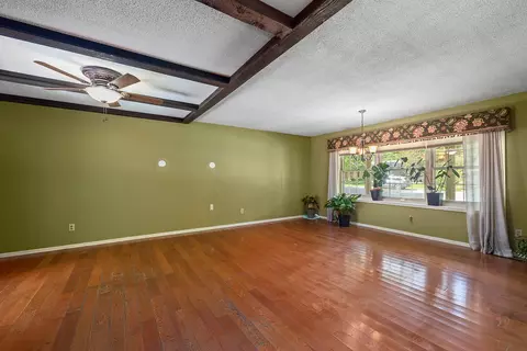 Living - 3606 S Parkhill Ave, Springfield, MO 65807 photo 4 of 4