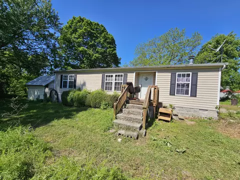509 E Main St, Humansville, MO 65674