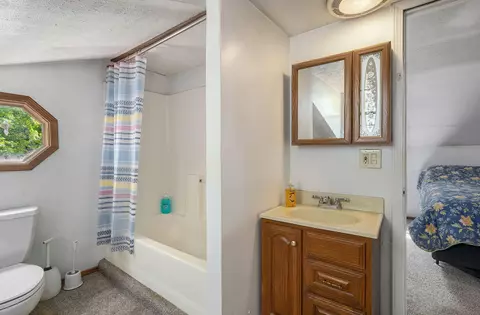 Bath - 2124 S Marshfield Rd, Bruner, MO 65620 photo 4 of 4