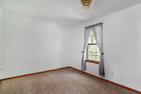 Bedroom - 2124 S Marshfield Rd, Bruner, MO 65620 photo 4 of 4