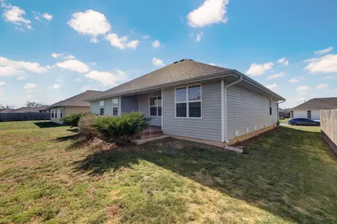 Exterior - 5601 W Pecan St, Springfield, MO 65802 photo 9 of 11