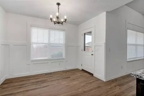 Dining - 5601 W Pecan St, Springfield, MO 65802 photo 1 of 2