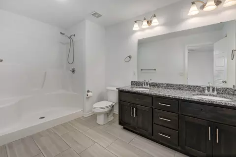 Bath - 5601 W Pecan St, Springfield, MO 65802 photo 1 of 2