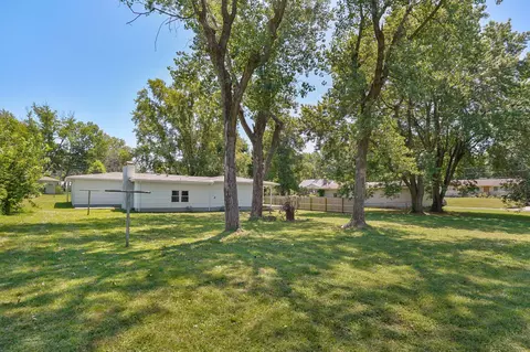 Exterior - 1214 7th St, Monett, MO 65708 photo 7 of 10