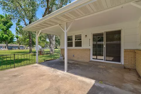 Exterior - 1214 7th St, Monett, MO 65708 photo 4 of 10