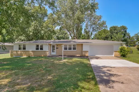 Exterior - 1214 7th St, Monett, MO 65708 photo 2 of 10