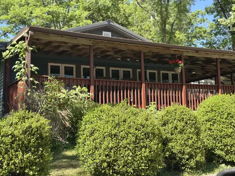 2210 Eaglecrest Rd, Cape Fair, MO 65624