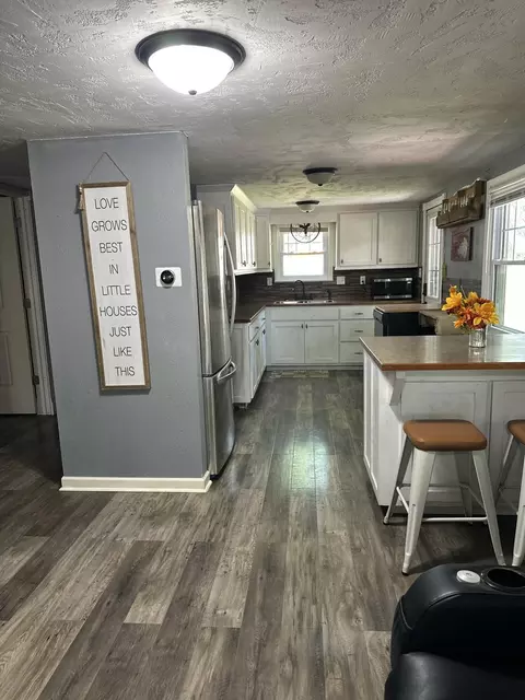 Kitchen - 2210 Eaglecrest Rd, Cape Fair, MO 65624 photo 2 of 6