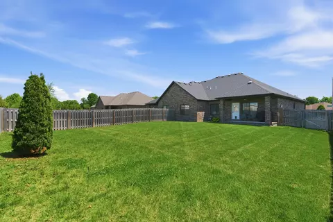 Exterior - 3579 W Camelot St, Springfield, MO 65807 photo 5 of 7