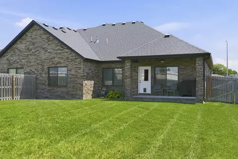Exterior - 3579 W Camelot St, Springfield, MO 65807 photo 6 of 7