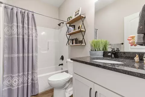 Bath - 3579 W Camelot St, Springfield, MO 65807 photo 1 of 3