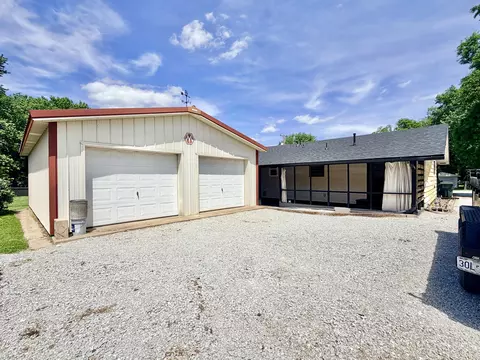 Other - 829 S Roosevelt Ave, Aurora, MO 65605 photo 6 of 10