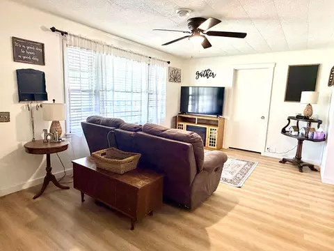 Living - 829 S Roosevelt Ave, Aurora, MO 65605 photo 1 of 3