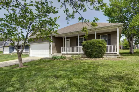 Exterior - 2071 E Foxridge Trl, Republic, MO 65738 photo 3 of 5