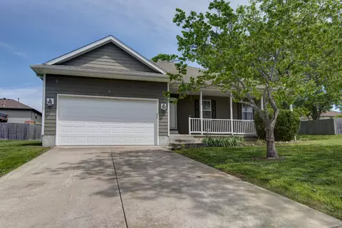 Exterior - 2071 E Foxridge Trl, Republic, MO 65738 photo 2 of 5