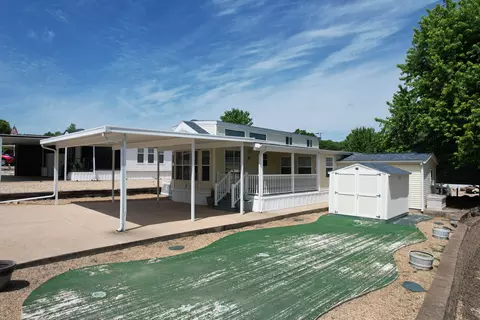 427 Monarch Dr, Branson, MO 65616