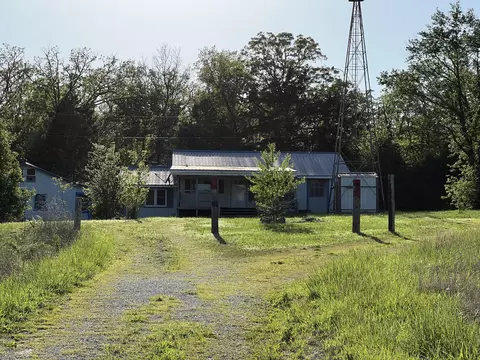 Exterior - 5655 SE Highway 13, Collins, MO 64738 photo 2 of 5