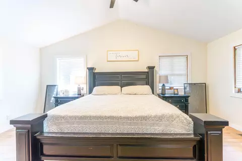 Bedroom - 3991 State Hwy, Thayer, MO 65791 photo 2 of 6