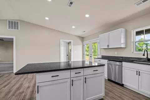 Kitchen - 24672 Farm Road 2012, Crane, MO 65633 photo 3 of 5