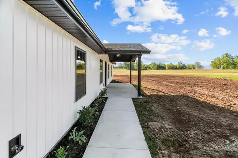 Exterior - 24672 Farm Road 2012, Crane, MO 65633 photo 5 of 13