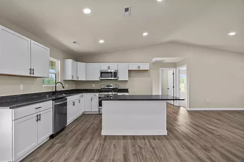 Kitchen - 24672 Farm Road 2012, Crane, MO 65633 photo 2 of 5