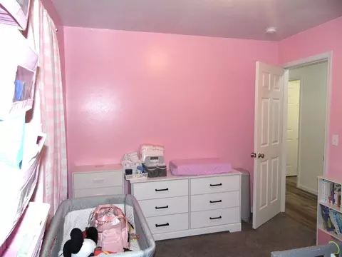 Bedroom - 422 E South St, Mansfield, MO 65704 photo 2 of 6
