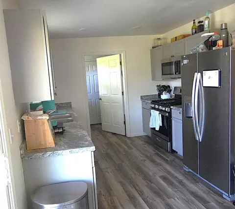 Kitchen - 422 E South St, Mansfield, MO 65704 photo 1 of 4