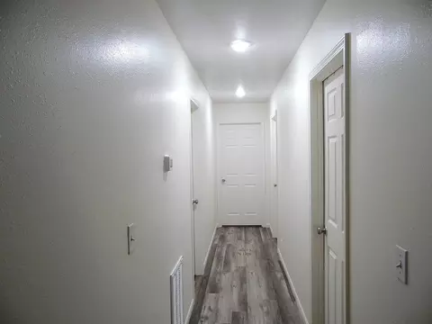 Entry Way - 422 E South St, Mansfield, MO 65704 photo 1 of 1