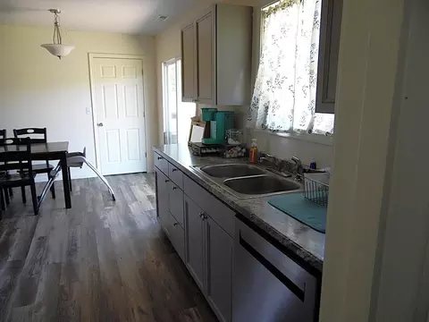 Kitchen - 422 E South St, Mansfield, MO 65704 photo 3 of 4