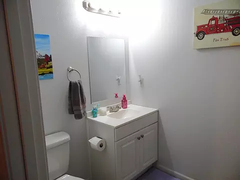 Bath - 422 E South St, Mansfield, MO 65704 photo 3 of 4
