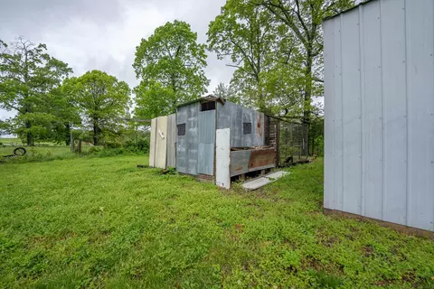 Exterior - 866 County Road 328, Thayer, MO 65791 photo 8 of 16