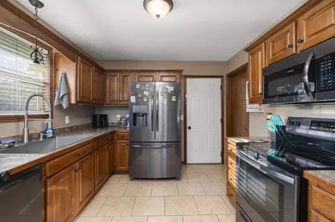 Kitchen - 2720 W Cover Dr, Ozark, MO 65721 photo 3 of 3