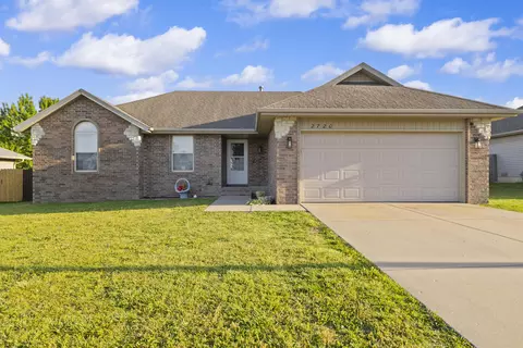 2720 W Cover Dr, Ozark, MO 65721