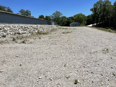 Exterior - 462 Campbell Point Rd, Shell Knob, MO 65747 photo 6 of 7