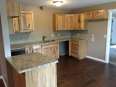 Kitchen - 462 Campbell Point Rd, Shell Knob, MO 65747 photo 1 of 2