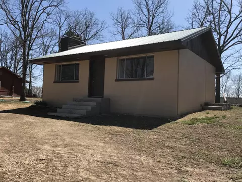 Exterior - 462 Campbell Point Rd, Shell Knob, MO 65747 photo 4 of 7