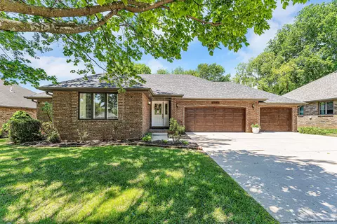 2341 S Laurel Ave, Springfield, MO 65807